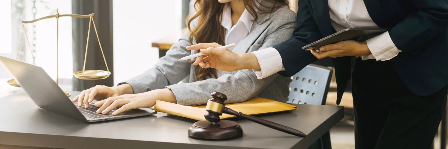 Bachelor Wirtschaftsrecht | WINGS-Fernstudium