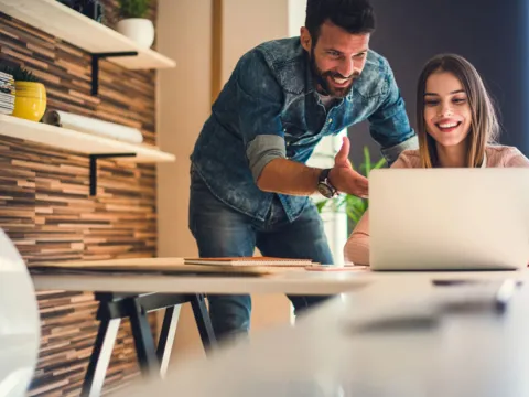 Infomaterial anfordern | WINGS-Fernstudium