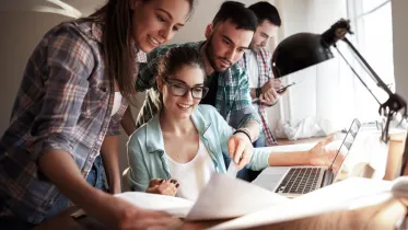 Die Arbeitswelt von morgen gestalten | WINGS-Fernstudium