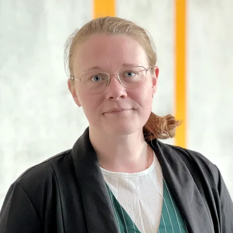 Lisa Gröper - Absolventin Diplom Betriebswirtschaft | WINGS-Fernstudium