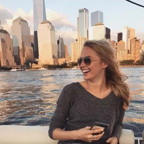 Karlotta Jensen berichtet über ihr Onlinestudium bei WINGS